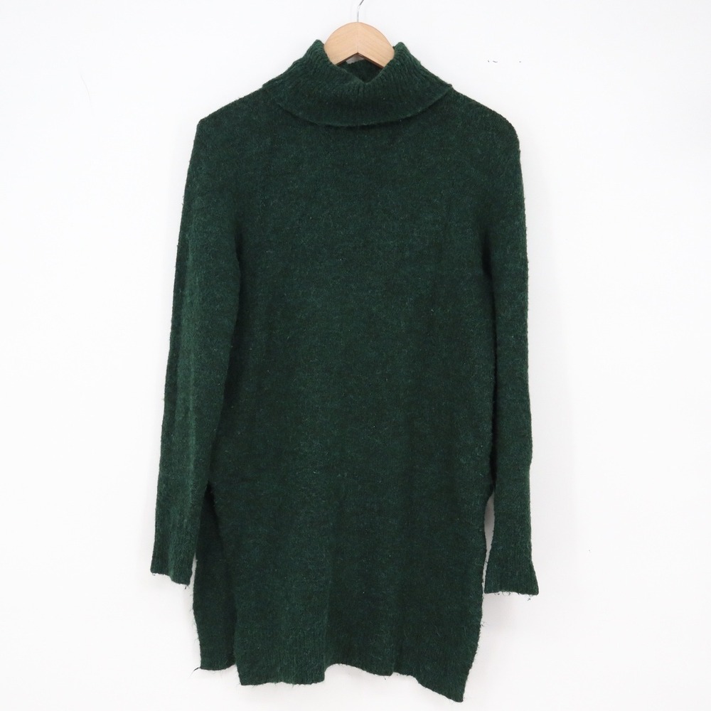 Forever 21 Sweater Tunic Womens M Green Turtleneck Longline Fuzzy Excellent
